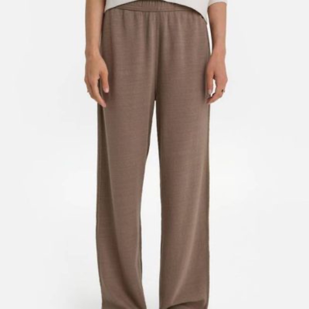 MATE the Label Medium textured knit straight leg pant pebble